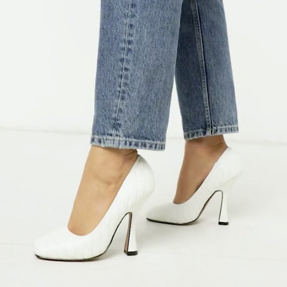 Quilted White Pumps - Picture 12 of 17